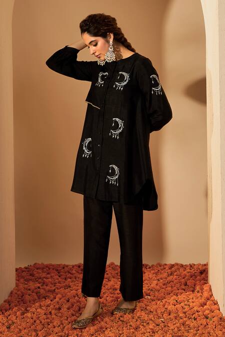 Shop_Roohbyridhimaa_Black Cotton, Silk Sequins, Zari Round Neck Embroidered Kurta Set _Online_at_Aza_Fashions