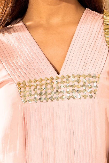 Roohbyridhimaa_Pink Chiffon Gota Patti, Sequins, Lace V-neck Pleated Work Kurta Set _at_Aza_Fashions