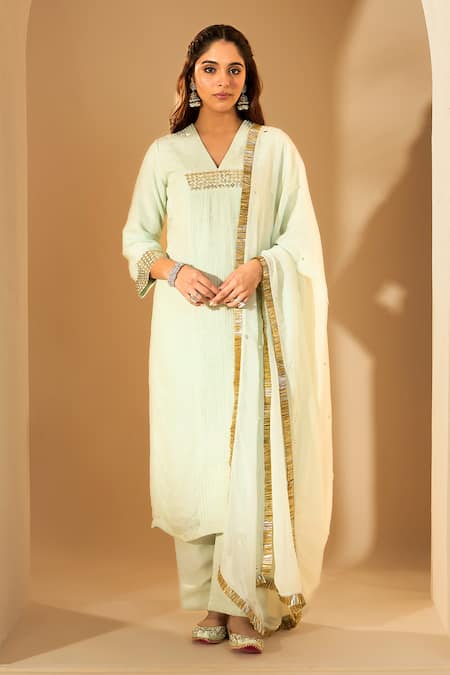 RoohbyRidhimaa Hana Pleated Embroidered Kurta Set 