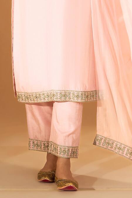 Buy Roohbyridhimaa Pink Organza, Viscose, Sequins, Zari, Embroidery Zardozi Kurta Set Buy_Roohbyridhimaa_Pink Organza, Viscose, Sequins, Zari, Embroidery Zardozi Kurta Set