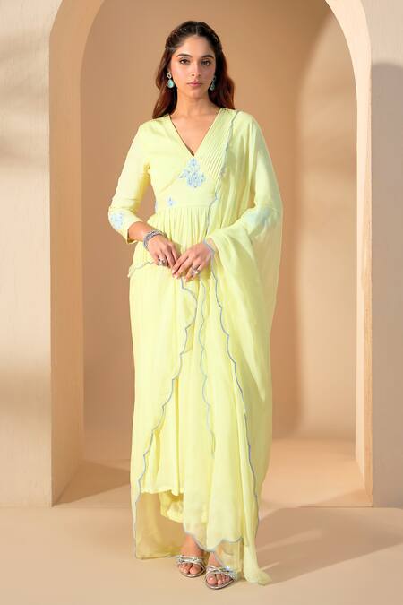 Buy Roohbyridhimaa Yellow Organza, Silk Pearls, Diamonds, Embroidery V-neck Dori Anarkali Pant Set Buy_Roohbyridhimaa_Yellow Organza, Silk Pearls, Diamonds, Embroidery V-neck Dori Anarkali Pant Set