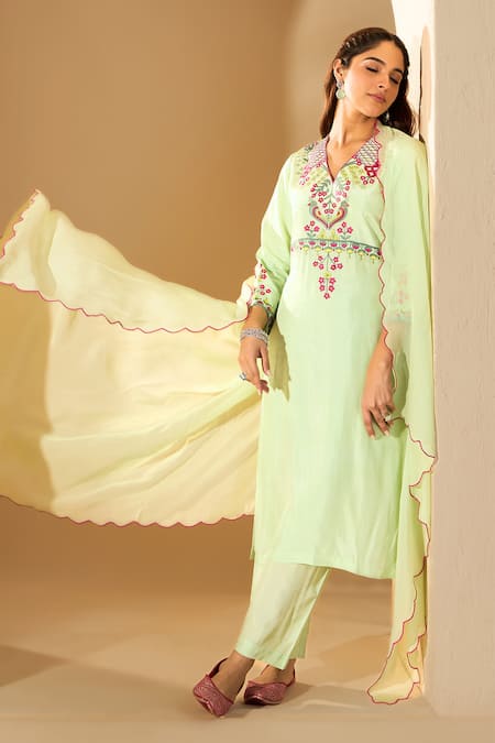 Shop Roohbyridhimaa Green Organza, Viscose Embroidery V-neck Pastel Resham Kurta Set Online at Aza Fashions Shop_Roohbyridhimaa_Green Organza, Viscose Embroidery V-neck Pastel Resham Kurta Set _Online_at_Aza_Fashions