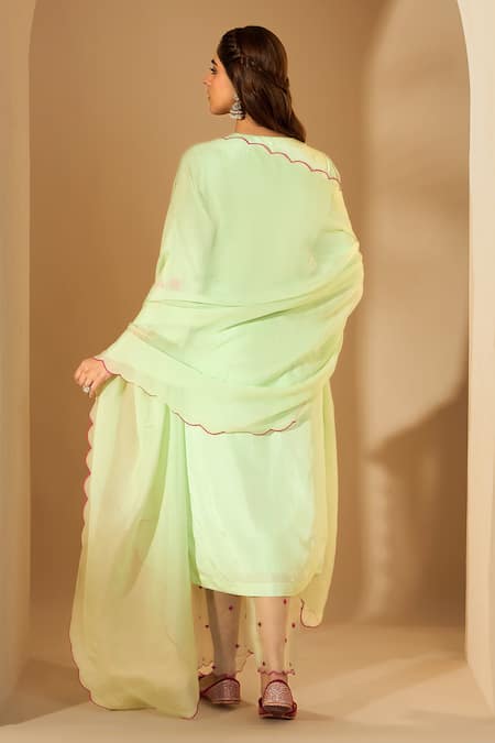 Roohbyridhimaa Pastel Green Aari Embroidered Kurta Set 
