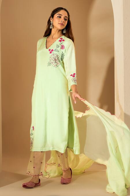 Roohbyridhimaa_Green Organza, Viscose Sequins, Embroidery V-neck Pastel Aari Kurta Set _at_Aza_Fashions