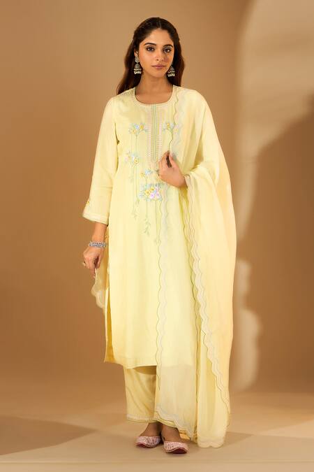 Buy Roohbyridhimaa Yellow Organza, Viscose Embroidery Square Neck Floral Kurta Set Buy_Roohbyridhimaa_Yellow Organza, Viscose Embroidery Square Neck Floral Kurta Set