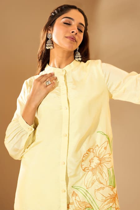 Roohbyridhimaa_Yellow Viscose, Silk Embroidery Collared Powder Aari Kurta And Pant Set _Online_at_Aza_Fashions