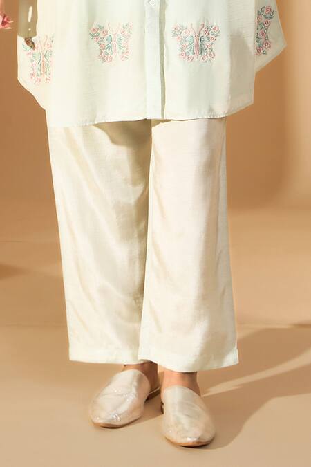 Roohbyridhimaa Green Viscose Embroidery Collared Powder Butterfly Kurta Set Online at Aza Fashions Roohbyridhimaa_Green Viscose Embroidery Collared Powder Butterfly Kurta Set _Online_at_Aza_Fashions