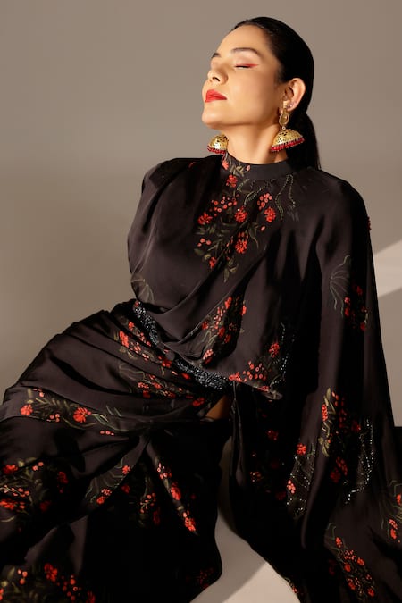 Buy_Studio Surbhi_Black Georgette, Satin Beads Round Neck Abstract Printed Pre-draped Saree Set 