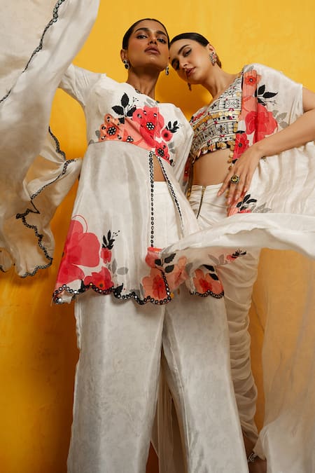 Day And Mood White Crepe Mirrors, Embroidery V-neck Floral Kurta Set Online at Aza Fashions Day And Mood_White Crepe Mirrors, Embroidery V-neck Floral Kurta Set _Online_at_Aza_Fashions