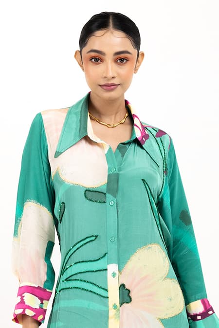 Day And Mood Green Crepe Collared Floral Printed Kurta And Pant Set Online at Aza Fashions Day And Mood_Green Crepe Collared Floral Printed Kurta And Pant Set _Online_at_Aza_Fashions