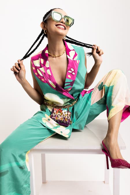 Shop Day And Mood Green Crepe Floral Printed Blazer And Pant Set Online at Aza Fashions Shop_Day And Mood_Green Crepe Floral Printed Blazer And Pant Set _Online_at_Aza_Fashions