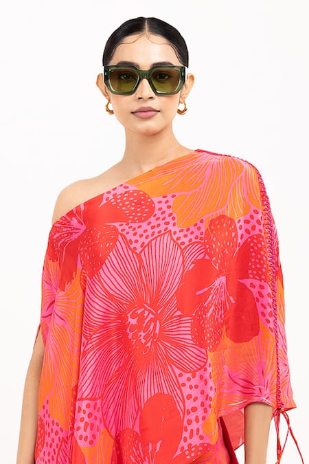 Buy_Day And Mood_Red Crepe Embroidery Asymmetric Floral Printed Top And Pant Set _Online_at_Aza_Fashions