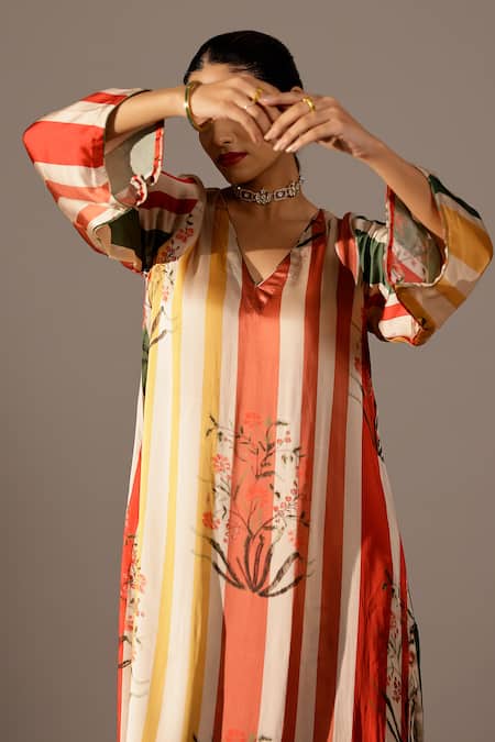 Studio Surbhi_Multi Color Georgette V-neck Multicolor Striped Floral Kurta Pant Set _Online_at_Aza_Fashions