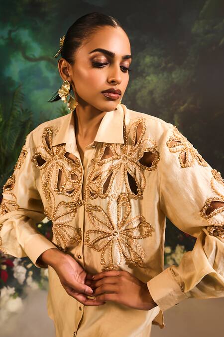 Buy Divya Aggarwal Beige Denim Beads Collared Embroidered Floral Cutwork Pant Set Buy_Divya Aggarwal_Beige Denim Beads Collared Embroidered Floral Cutwork Pant Set