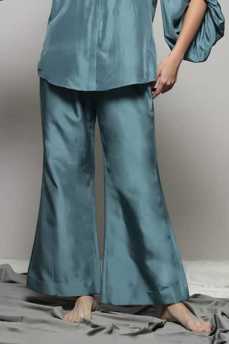 Sakshi Khetterpal_Green Silk Embroidery Collared Floral Balloon Sleeve Set _at_Aza_Fashions