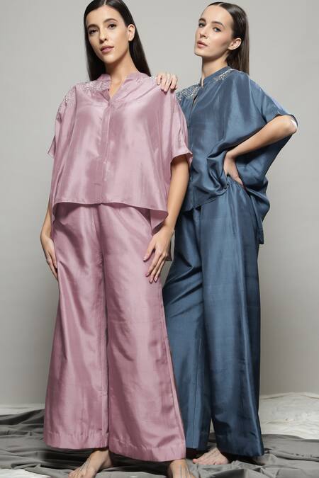 Sakshi Khetterpal Pink Silk, Linen Embroidery Split V-neck Kaftan Shirt And Pant Set at Aza Fashions Sakshi Khetterpal_Pink Silk, Linen Embroidery Split V-neck Kaftan Shirt And Pant Set _at_Aza_Fashions