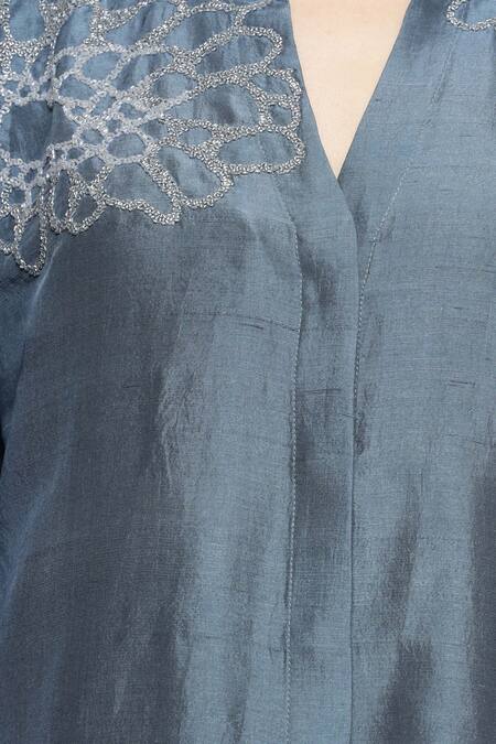 Shop Sakshi Khetterpal Gray Silk, Linen Embroidery Split V-neck Kaftan Shirt And Pant Set Online at Aza Fashions Shop_Sakshi Khetterpal_Gray Silk, Linen Embroidery Split V-neck Kaftan Shirt And Pant Set _Online_at_Aza_Fashions
