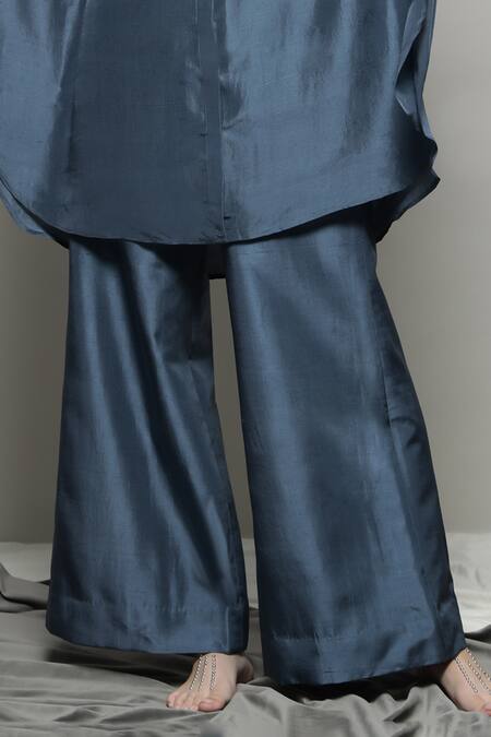 Buy Sakshi Khetterpal Gray Silk, Linen Embroidery Split V-neck Kaftan Shirt And Pant Set Buy_Sakshi Khetterpal_Gray Silk, Linen Embroidery Split V-neck Kaftan Shirt And Pant Set