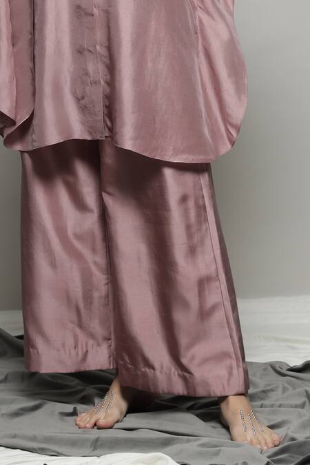 Sakshi Khetterpal Pink Silk, Linen Embroidery Split V-neck Kaftan Shirt And Flared Pant Set Online at Aza Fashions Sakshi Khetterpal_Pink Silk, Linen Embroidery Split V-neck Kaftan Shirt And Flared Pant Set _Online_at_Aza_Fashions