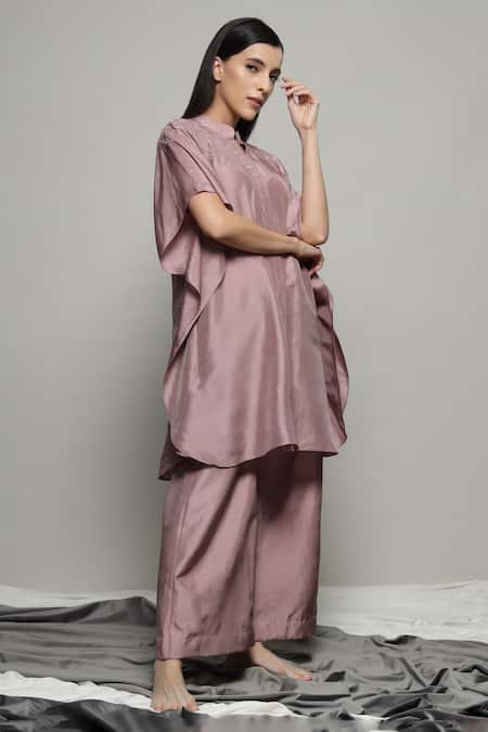 Buy Sakshi Khetterpal Pink Silk, Linen Embroidery Split V-neck Kaftan Shirt And Flared Pant Set Buy_Sakshi Khetterpal_Pink Silk, Linen Embroidery Split V-neck Kaftan Shirt And Flared Pant Set