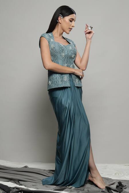 Buy Sakshi Khetterpal Green Silk, Linen Beads Sweetheart Neck Embroidered Top And Skirt Set Buy_Sakshi Khetterpal_Green Silk, Linen Beads Sweetheart Neck Embroidered Top And Skirt Set