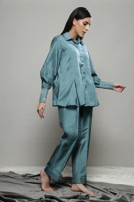 Shop_Sakshi Khetterpal_Green Silk, Linen Embroidery Collared Floral Shirt And Pant Set _at_Aza_Fashions