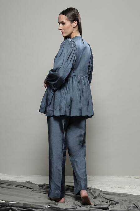 Shop Sakshi Khetterpal Gray Silk, Linen Embroidery Round Neck Floral Grey Top And Pant Set at Aza Fashions Shop_Sakshi Khetterpal_Gray Silk, Linen Embroidery Round Neck Floral Grey Top And Pant Set _at_Aza_Fashions