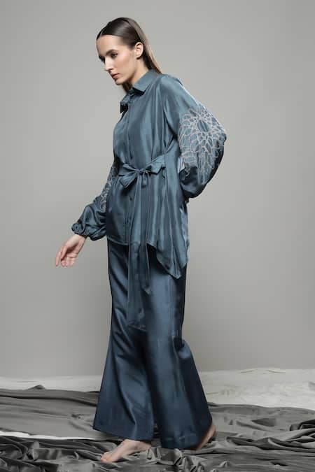 Buy Sakshi Khetterpal Gray Silk, Linen Embroidery Collared Floral Tie-up Shirt And Pant Set Buy_Sakshi Khetterpal_Gray Silk, Linen Embroidery Collared Floral Tie-up Shirt And Pant Set