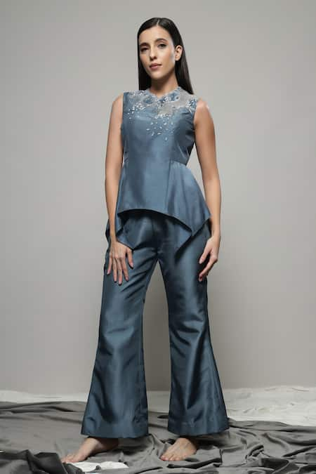 Sakshi Khetterpal Abstract Embroidered Peplum Top With Pant 