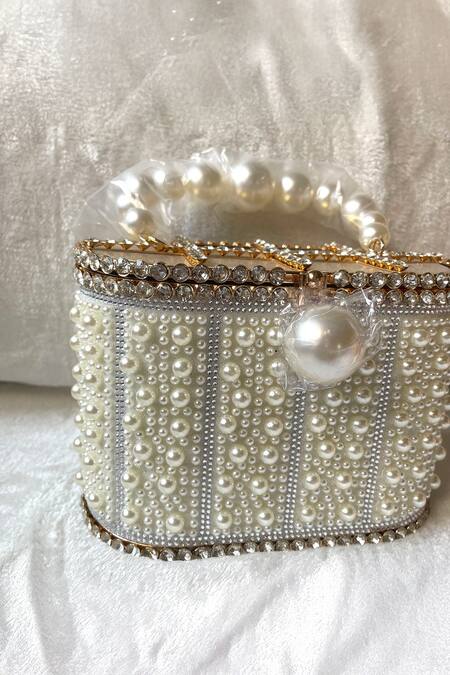Shop Kreivo By Vamanshi Damania Silver Pearls, Beads Bucket Bag at Aza Fashions Shop_Kreivo By Vamanshi Damania_Silver Pearls, Beads Bucket Bag_at_Aza_Fashions