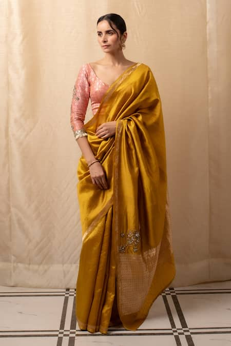 Priyanka Raajiv Kanchan Embroidered Kuniya Butti Saree With Running Blouse 