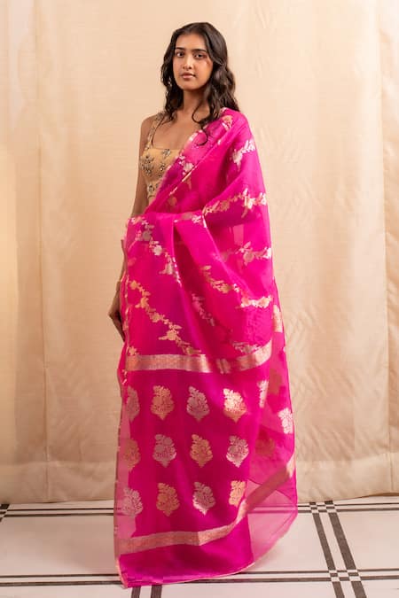 Priyanka Raajiv Pink Floral Jaal Silk Banarasi Saree 