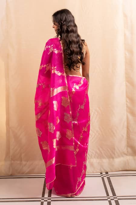 Priyanka Raajiv Pink Floral Jaal Silk Banarasi Saree 