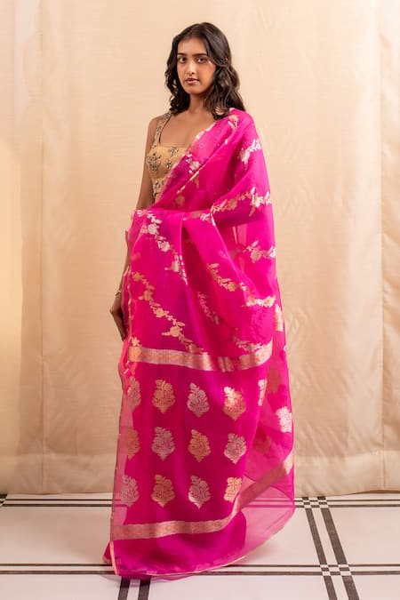 Priyanka Raajiv_Pink Silk Embroidery Floral Jaal Banarasi Saree _at_Aza_Fashions