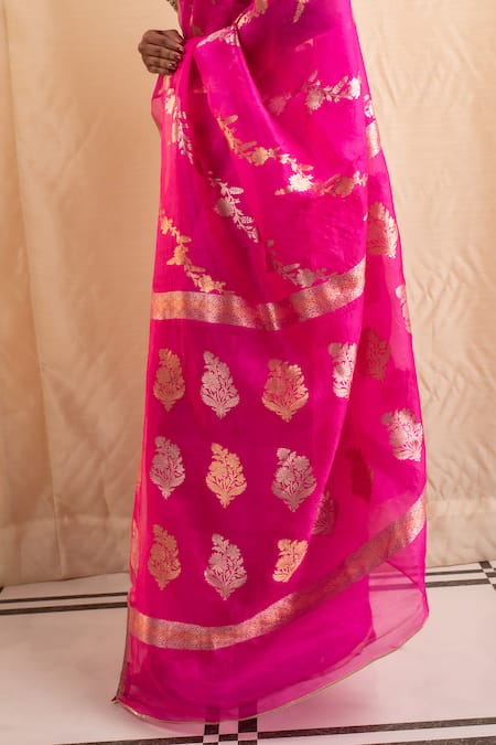 Buy_Priyanka Raajiv_Pink Silk Embroidery Floral Jaal Banarasi Saree 