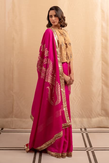 Priyanka Raajiv Pink Silk Lace Paisley Motif Banarasi Saree Online at Aza Fashions Priyanka Raajiv_Pink Silk Lace Paisley Motif Banarasi Saree _Online_at_Aza_Fashions