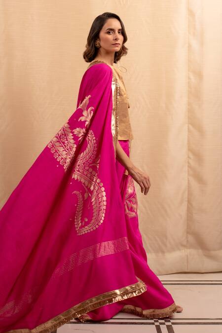 Buy Priyanka Raajiv Pink Silk Lace Paisley Motif Banarasi Saree Buy_Priyanka Raajiv_Pink Silk Lace Paisley Motif Banarasi Saree