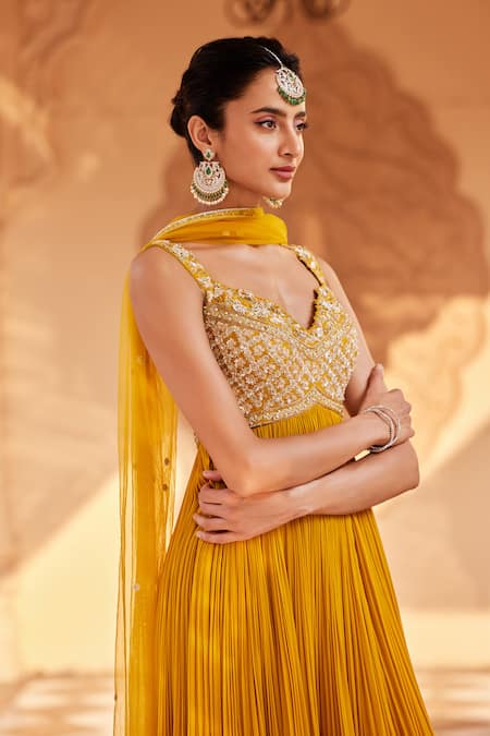 Buy Saisha Yellow Georgette Cut Work, Sequins Sweetheart Neck Cutdana Anarkali Pant Set Online at Aza Fashions Buy_Saisha_Yellow Georgette Cut Work, Sequins Sweetheart Neck Cutdana Anarkali Pant Set _Online_at_Aza_Fashions