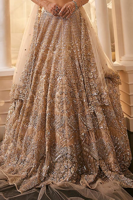 Swish By Dolcy And Simran_Pink Net Pearls, Sequins Sweetheart Neck Floral Embroidered Bridal Lehenga Set _Online_at_Aza_Fashions