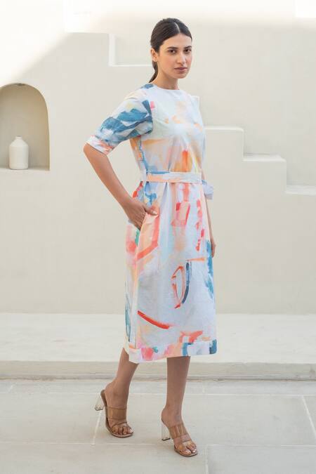 Merakus_Multi Color Cotton Round Neck Abstract Swerve Print Midi Dress _Online_at_Aza_Fashions