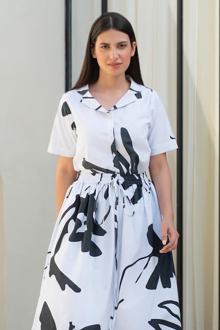 Buy_Merakus_Black , Satin Collared Fern Print Shirt And Skirt Set _Online_at_Aza_Fashions