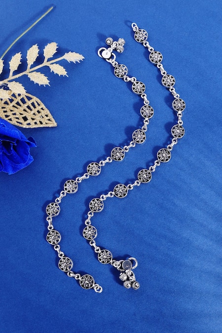Mero Jewellery Floral Cutwork Silver Anklet Set 
