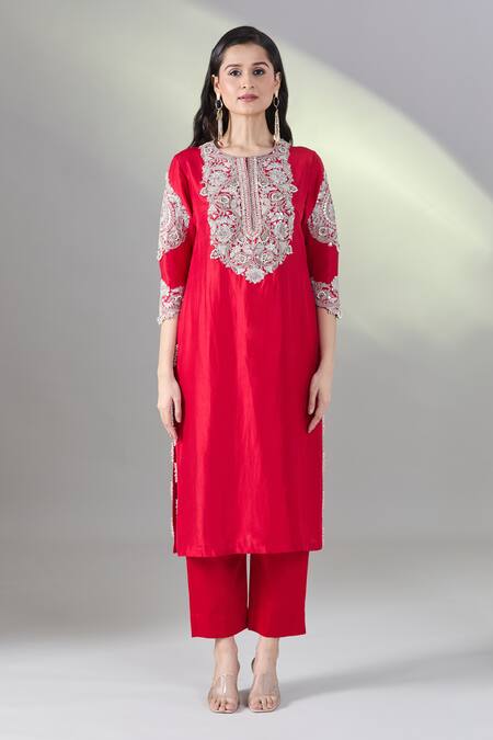 Buy Prisho Red Cotton Gota Patti, Pearls, Beads Round Neck Floral Embroidered Kurta Set Buy_Prisho_Red Cotton Gota Patti, Pearls, Beads Round Neck Floral Embroidered Kurta Set