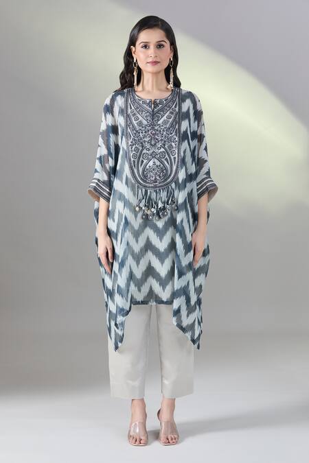 Prisho_Gray Cotton Tassels Split V-neck Ikkat Print Kaftan Set With Pant _at_Aza_Fashions