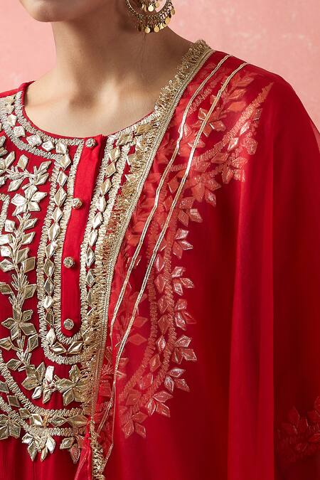 Buy Samyukta Singhania Red Georgette, Organza Sequins, Embroidery, Gota Patti Floral Anarkali Set Online at Aza Fashions Buy_Samyukta Singhania_Red Georgette, Organza Sequins, Embroidery, Gota Patti Floral Anarkali Set_Online_at_Aza_Fashions