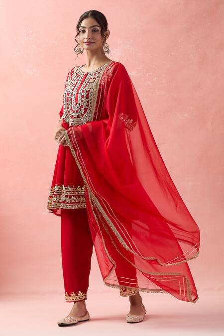 Samyukta Singhania Red Georgette, Organza Sequins, Embroidery, Gota Patti Floral Anarkali Set at Aza Fashions Samyukta Singhania_Red Georgette, Organza Sequins, Embroidery, Gota Patti Floral Anarkali Set_at_Aza_Fashions