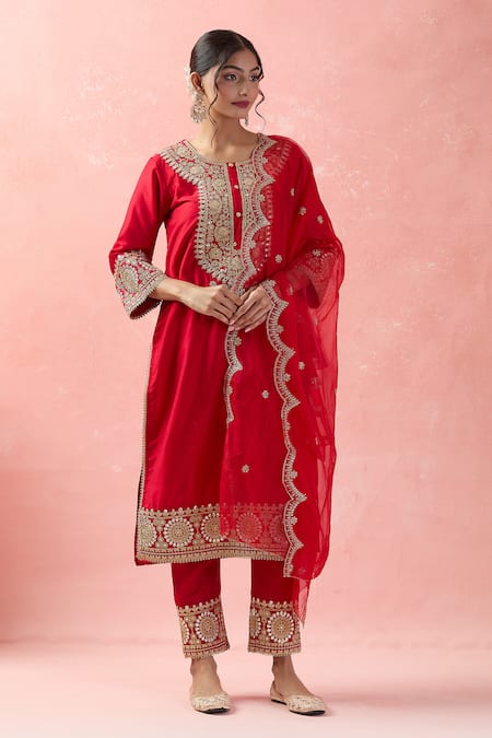 Samyukta Singhania Red Chanderi Silk, Silk, Organza Embroidery Round Dori Floral Veli Kurta Set at Aza Fashions Samyukta Singhania_Red Chanderi Silk, Silk, Organza Embroidery Round Dori Floral Veli Kurta Set _at_Aza_Fashions