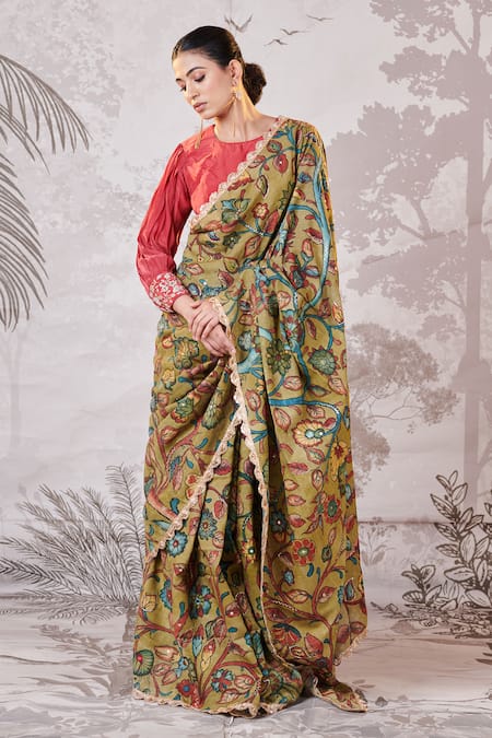 Aamra By Lavanya_Red Silk, Crepe Zari, Embroidery Round Neck Kalamkari Scallop Hem Saree Set _Online_at_Aza_Fashions