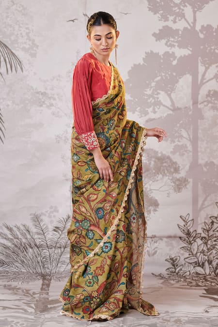 Aamra By Lavanya_Red Silk, Crepe Zari, Embroidery Round Neck Kalamkari Scallop Hem Saree Set _at_Aza_Fashions