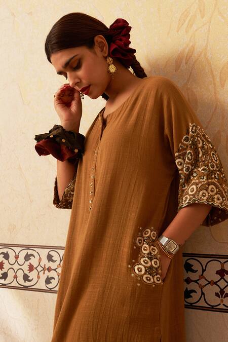 Rekha Agra_Brown Cotton Sequins, Embroidery Round Neck Ajrakh Blossom Kurta Set _Online_at_Aza_Fashions